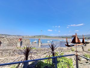 Photo 25- click for photo gallery